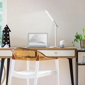 Фото: Лампа Momax Bright IoT Lamp with Wireless Charging 10W White (QL6SEUW) № 5 | KTC