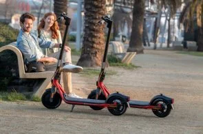 Фото: Електросамокат Ninebot by Segway D28E Black/Red (AA.00.0012.08) № 7 | KTC