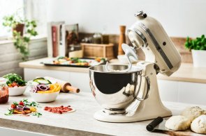 Міксер стаціонарний KitchenAid 5KSM125EAC Creamy