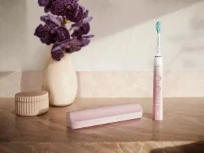 Фото: Електрична зубна щітка Philips Sonicare DiamondClean 9000 series Pink + Travel case (HX9911/84) № 6 | KTC