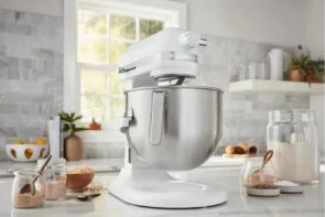 Фото: Планетарний міксер KitchenAid Mixer Bowl-Lift 6.6L - Heavy Duty 5KSM70JPXE White (5KSM70JPXEWH) № 10 | KTC