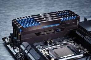 Фото: Оперативна пам’ять Corsair Vengeance LED Blue DDR4 2x8GB (CMU16GX4M2A2666C16B) № 4 | KTC