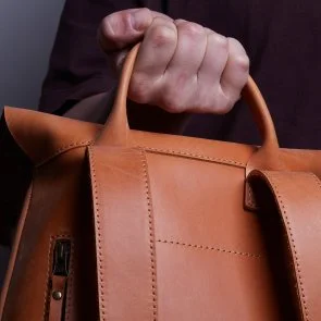 Фото: Рюкзак для ноутбука INCARNE Unia 15 Cognac № 10 | KTC