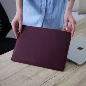 Фото: Чохол INCARNE Gamma Plus 14 - MacBook Pro13 2012-2015 / Pro14 2021-2024 Burgundy № 8 | KTC