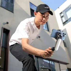Фото: Стедікам RTAKO Q09 Mini Electric Gimbal Stabilizer with AR Detach Black (6975068272314) № 10 | KTC