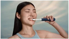 Фото: Електрична зубна щітка Philips Sonicare 6100 Series Blue + Travel case (HX7403/05) № 6 | KTC