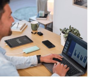  Батарея універсальна Trust Redoh Fast 10000mAh 20W Green (25033_TRUST)