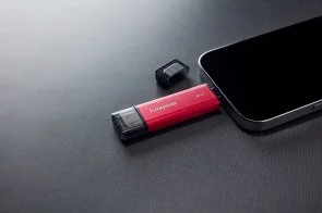 Фото: Зовнішній SSD-накопичувач Kingston Dual Portable 1TB Red (SPSD/1TB) № 15 | KTC