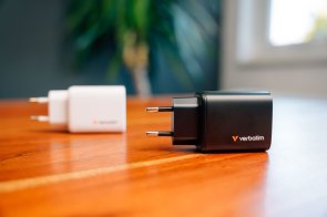 Зарядний пристрій Verbatim Essentials GaN 65W Black (32352)