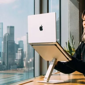 Фото: Підставка для ноутбука Native Union Desk Laptop Sandstone (HOME-STAND-SAN) № 4 | KTC