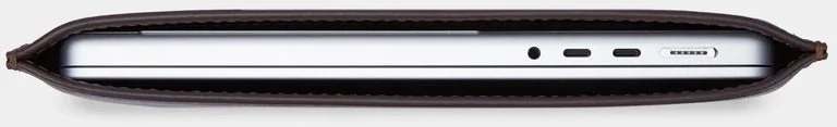 Фото: Чохол INCARNE ClineUp - MacBook Neo 13 Chocolate (clineup-chocolate-neo-13) № 4 | KTC