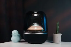 Фото: Колонка Harman Kardon Aura Studio 5 Wi-Fi/Bluetooth Black (HKAURAS5WFBSEP) № 17 | KTC