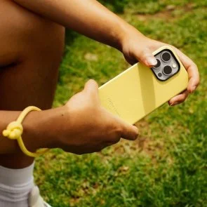 Фото: Чохол Native Union for Apple iPhone 16 Pro - Active Lemon (ACTCSE-LMO-NP24P) № 7 | KTC
