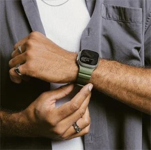 Фото: Ремінець Nomad for Apple Watch 46mm/49mm - Rocky Point Band Black Titanium Hardware Forest (NM014797858) № 11 | KTC