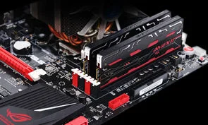 Фото: Пам'ять AVEXIR Blitz 1.1 Original Series DDR3 2х4 ГБ (AVD3U20000904G-2BZ1) № 3 | KTC