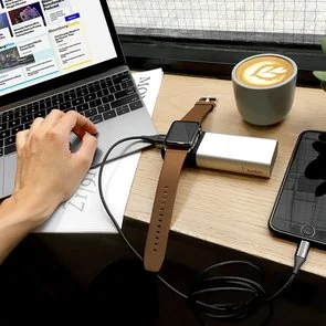 Фото: Батарея універсальна Belkin for Apple Watch and iPhone 6700mAh Black/Silver (F8J201btSLV) № 3 | KTC