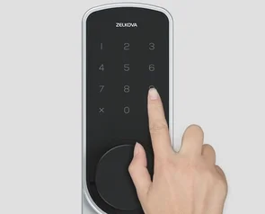 Фото: Замок дверний Zelkova Smart Safety Carousel Lock Right-side Silver (ZSL17K1P_R) № 5 | KTC