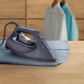 Фото: Праска Electrolux Refine 600 (E6SI1-4MN) № 6 | KTC