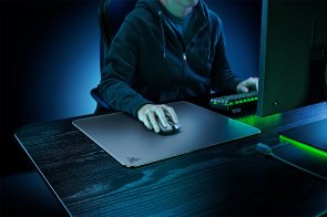 Килимок Razer Razer Atlas Hard Glass Gaming Surface Black (RZ02-04890100-R3M1)