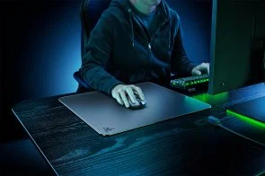 Фото: Килимок Razer Razer Atlas Hard Glass Gaming Surface Black (RZ02-04890100-R3M1) № 7 | KTC