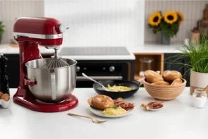 Фото: Планетарний міксер KitchenAid Mixer Bowl-Lift 6.6L - Heavy Duty 5KSM70JPXE Red (5KSM70JPXEER) № 10 | KTC