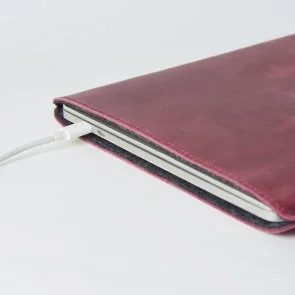 Фото: Чохол INCARNE Free Port Plus a15 - MacBook Air 15 2023-2024 Burgundy № 3 | KTC