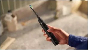 Фото: Електрична зубна щітка Philips Sonicare 5500 Series Black (HX7111/01) № 3 | KTC