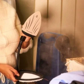 Фото: Вертикальний відпарювач Russell Hobbs Steam Genie Maestro 2-in-1 (27600-56) № 6 | KTC