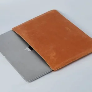 Фото: Чохол INCARNE Gamma Plus - MacBook Neo 13 2026 Cognac № 2 | KTC