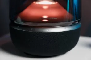 Фото: Колонка Harman Kardon Aura Studio 5 Wi-Fi/Bluetooth Black (HKAURAS5WFBSEP) № 9 | KTC