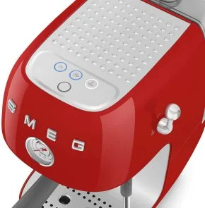 Фото: Ріжкова кавоварка Smeg Style Aesthetic Red Glossy Finishing (ECF03RDEU) № 11 | KTC