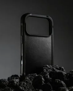 Фото: Чохол Nomad for Apple iPhone 17 Pro - Rugged Leather Horween Black (NM011802858) № 7 | KTC