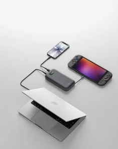 Фото: Батарея універсальна Belkin UltraCharge Pro Laptop 27000mAh 240W Charcoal (BPB040hqCH) № 16 | KTC