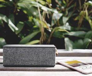Фото: Портативна колонка Fresh 'N Rebel Rockbox Brick Fabriq Edition Bluetooth Concrete (1RB3000CC) № 4 | KTC