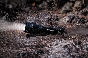 Фото: Ліхтар ручний Varta Indestructible F30 Pro (18714101421) № 4 | KTC