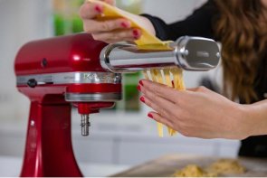 Набір з 3 насадок KitchenAid 5KSMPRA (розкочування тіста, спагетті, фетучіні)