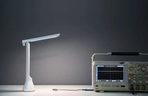 Лампа Yeelight Folding Charging Small Table Lamp White (YLTD112CN)
