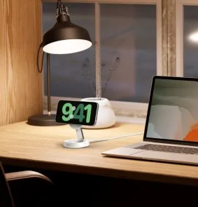 Фото: Бездротова зарядна станція Belkin BoostCharge Pro Magnetic Qi2 15W White (WIA008VFWH) № 10 | KTC