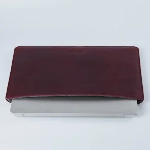 Фото: Чохол INCARNE Gamma Plus 13 - MacBook Air13 2018-2024 / Pro13 2016-2024 Burgundy № 4 | KTC
