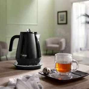 Фото: Електрочайник DeLonghi Eclettica SpecialTea Black (KBY 2011 BK) № 6 | KTC