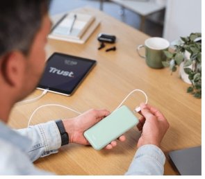  Батарея універсальна Trust Redoh Fast 10000mAh 20W Green (25033_TRUST)