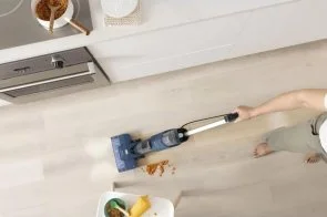 Фото: Дротовий пилосос Shark HydroVac Hard Floor Cleaner (WD100EU) № 7 | KTC