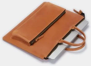 Фото: Чохол INCARNE Maryland - MacBook Neo 13 Cognac (03029-maryland-cognac-neo-13) № 5 | KTC