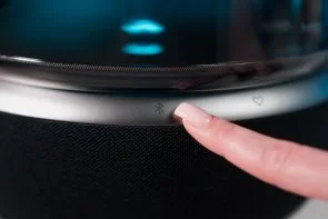 Фото: Колонка Harman Kardon Aura Studio 5 Wi-Fi/Bluetooth Black (HKAURAS5WFBSEP) № 7 | KTC