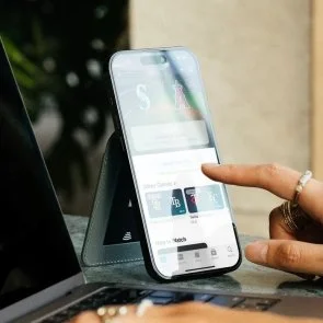 Фото: Чохол для пластикових карт Native Union for iPhone - Active Stand Magnetic Slate Green (ACT-GRN-WAL) № 13 | KTC