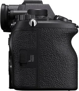 Фото: Компактна фотокамера Sony Alpha 7RM6 Body Black (ILCE7RM6B.FS1) № 11 | KTC