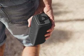 Фото: Портативна колонка Fresh 'N Rebel Rockbox Bold M Waterproof Bluetooth Concrete (1RB6500CC) № 4 | KTC