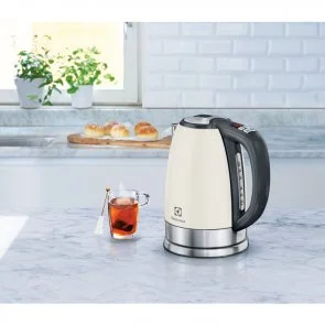 Фото: Електрочайник Electrolux EEWA7700W № 6 | KTC