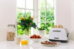 Фото: Тостер KitchenAid 2-slice Classic 5KMT2115 White (5KMT2115EWH) № 4 | KTC