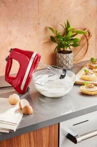 Фото: Ручний міксер KitchenAid 6 Speed with Flex Edge Beaters 5KHM6118 Red (5KHM6118EER) № 5 | KTC
